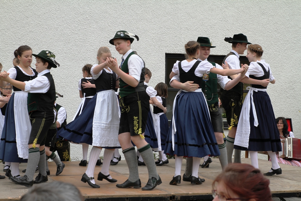 Volkstanz G